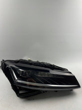 Laden Sie das Bild in den Galerie-Viewer, Frontscheinwerfer Skoda Superb III 3V1941016D 992941571AA LED Rechts Headlight