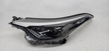 Laden Sie das Bild in den Galerie-Viewer, Frontscheinwerfer Toyota C-Hr 81150-YP280-00 Links Scheinwerfer Headlight