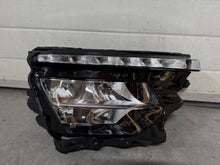 Laden Sie das Bild in den Galerie-Viewer, Frontscheinwerfer Skoda Kamiq 656941016B LED Rechts Scheinwerfer Headlight SCH3541068814it