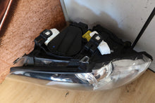 Laden Sie das Bild in den Galerie-Viewer, Frontscheinwerfer BMW 3 E93 E92 7162127-14 Xenon Links Scheinwerfer Headlight