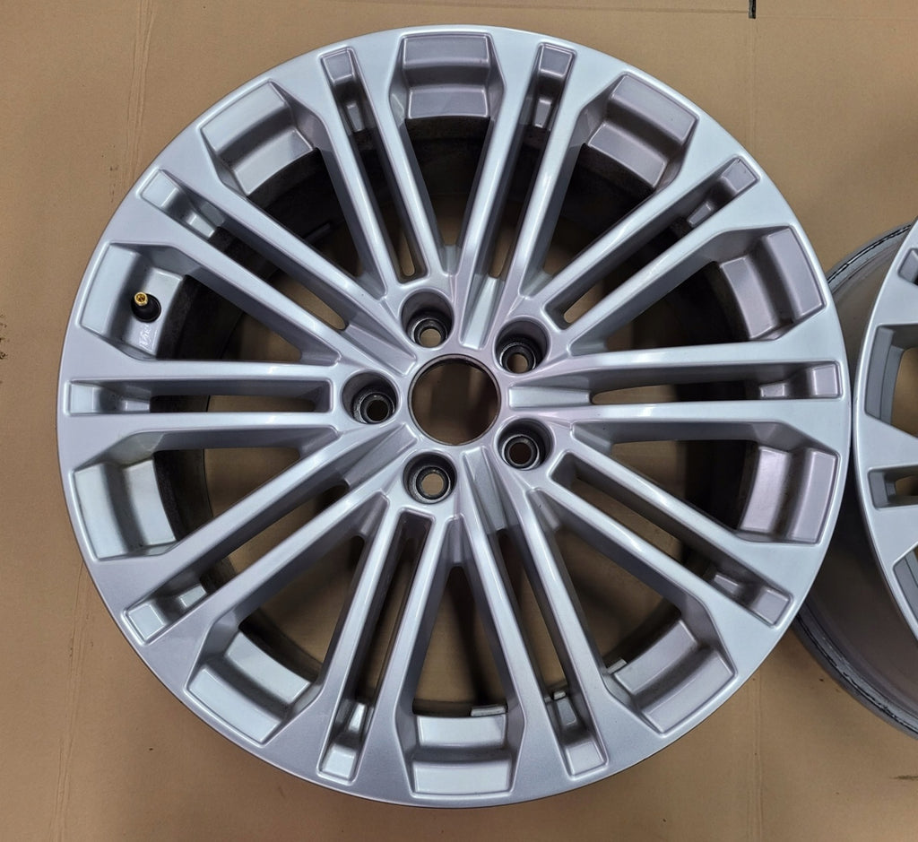 1x Alufelge 18 Zoll 8.0" 5x112 31ET Glanz Silber 8W0601025EE Audi A4 Rim Wheel FEL8589072667gw