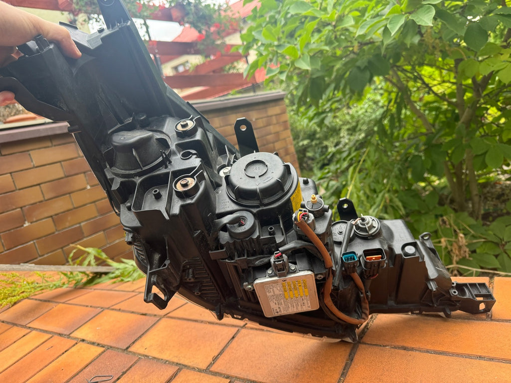 Frontscheinwerfer Citroën C-Crosser Xenon Links Scheinwerfer Headlight