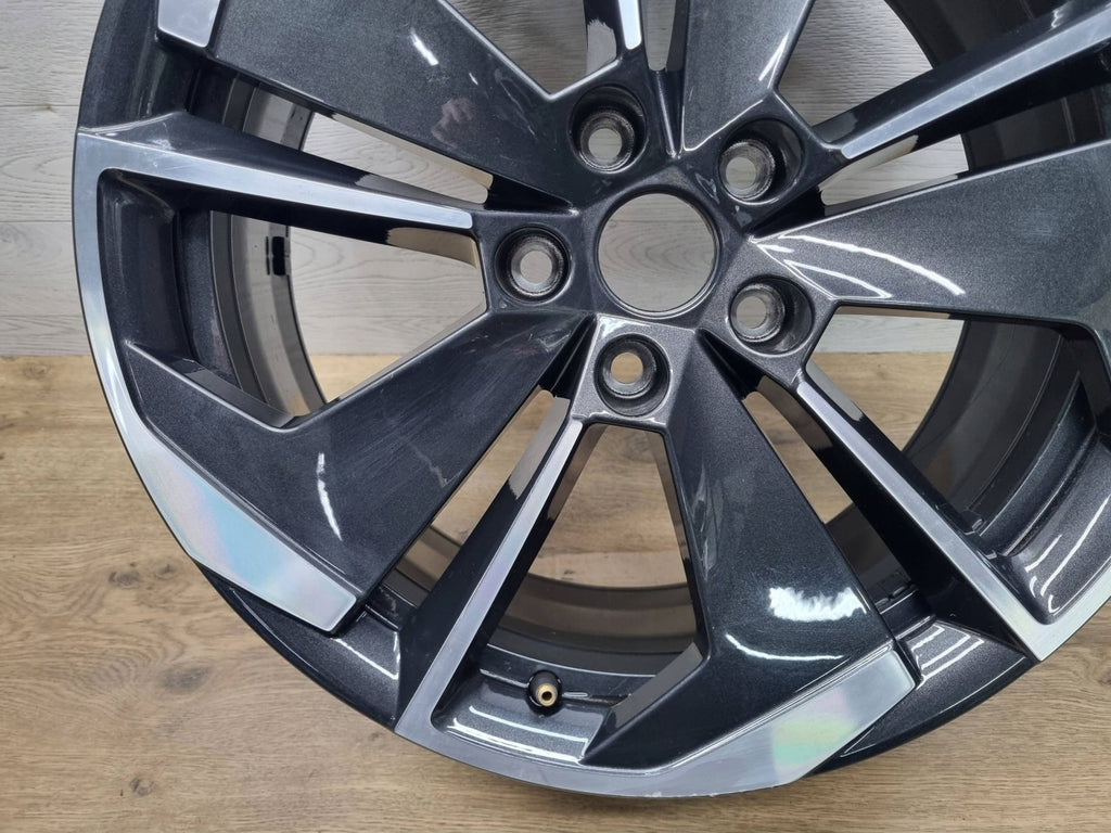 1x Alufelge 18 Zoll 7.5" 5x112 48ET Glanz Schwarz 5E3601025N Skoda Octavia I FEL8333061733ag
