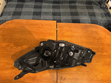 Load image into Gallery viewer, Frontscheinwerfer Toyota Yaris LED Rechts Scheinwerfer Headlight