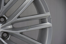 Laden Sie das Bild in den Galerie-Viewer, 1x Alufelge 18 Zoll 7.0&quot; 5x112 45ET 575601025D Seat Rim Wheel