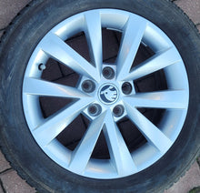 Laden Sie das Bild in den Galerie-Viewer, 1x Alufelge 16 Zoll 6.5" 5x112 46ET Glanz Silber 5E0601025BJ Skoda Superb Ii FEL9519372851bf