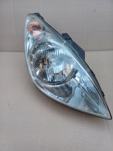 Laden Sie das Bild in den Galerie-Viewer, Frontscheinwerfer Hyundai I20 92102-4P000 Rechts Scheinwerfer Headlight SCH3378803345yb