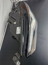 Load image into Gallery viewer, Frontscheinwerfer Seat Ateca 1EX014891-31 Links Scheinwerfer Headlight SCH4100210337xa