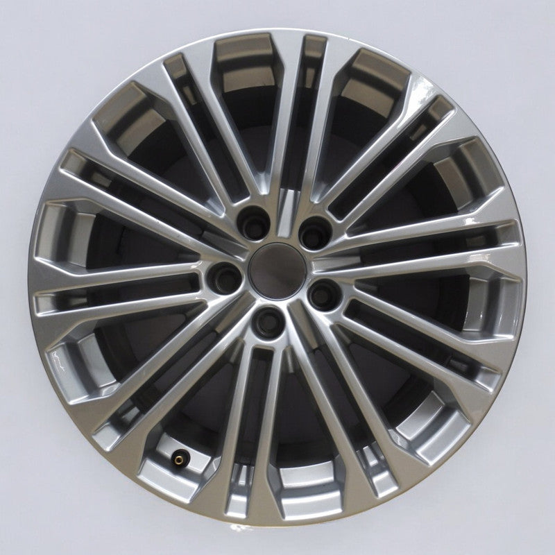 1x Alufelge 18 Zoll 8.0" 5x112 31ET Glanz Silber 8W0601025EE Audi A4 B9