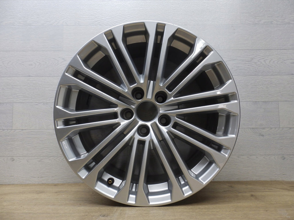 1x Alufelge 18 Zoll 8.0" 5x112 31ET Glanz Silber 8W0601025EE Audi A4 B9