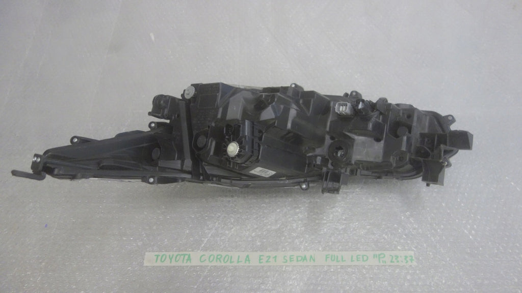 Frontscheinwerfer Toyota Corolla 81110-02T51-00 LED Rechts Headlight SCH4506328337tj