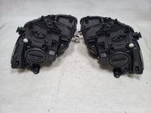 Laden Sie das Bild in den Galerie-Viewer, Frontscheinwerfer Mercedes-Benz W176 A1768200661 Ein Satz Scheinwerfer Headlight SCH6072250881zg