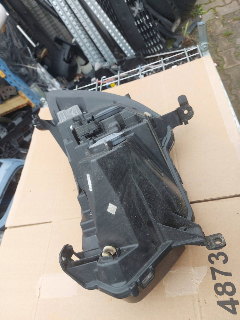 Frontscheinwerfer Renault Master 260105567R 0021113104366900804 LED Rechts SCH2340409135bh