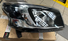 Laden Sie das Bild in den Galerie-Viewer, Frontscheinwerfer Opel Vivaro B Trafic III 260102650R Rechts Headlight SCH6161198413wu