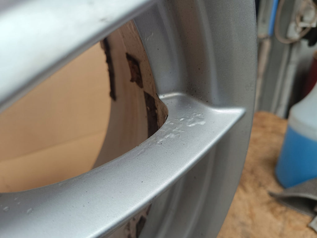 1x Alufelge 17 Zoll 7.0" 5x114.3 49ET Matt Silber KBA46325 46R7705 Rim Wheel FEL3393416831xq