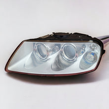 Laden Sie das Bild in den Galerie-Viewer, Frontscheinwerfer VW Touareg 7L6941015CF 89307851 Xenon Links Headlight