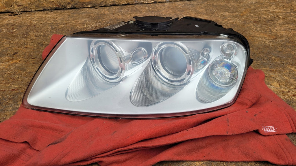 Frontscheinwerfer VW Touareg 7L6941015CF 89307851 Xenon Links Headlight