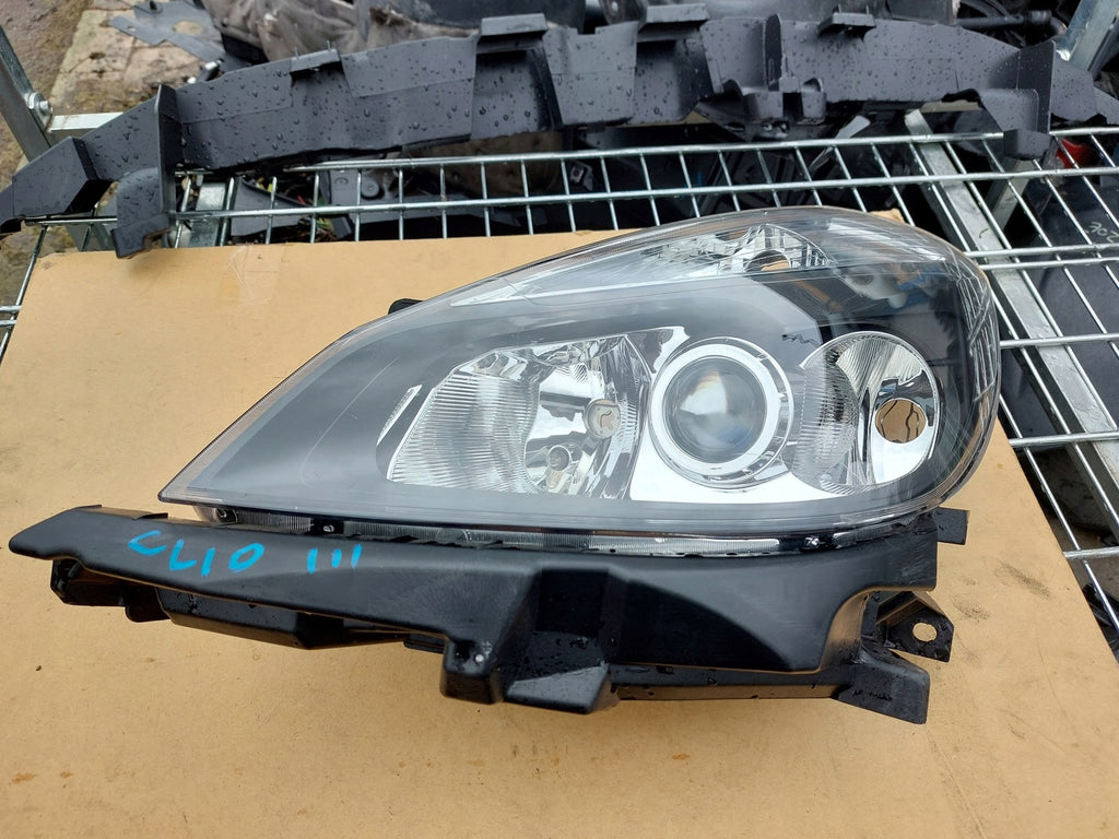 Frontscheinwerfer Renault Clio III 8200865607 Links Scheinwerfer Headlight SCH8447401026gv