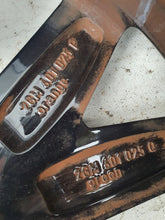 Load image into Gallery viewer, 1x Alufelge 18 Zoll 7.0&quot; 5x100 39ET 2GM601025F VW T-Cross Tcross Rim Wheel