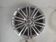 Laden Sie das Bild in den Galerie-Viewer, 1x Alufelge 19 Zoll 8.5&quot; 5x112 40ET Glanz Silber 8W0601025BK Audi Rim Wheel