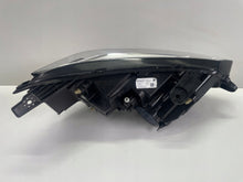 Load image into Gallery viewer, Frontscheinwerfer Dacia Sandero III 260101940R 260607161R Rechts oder Links