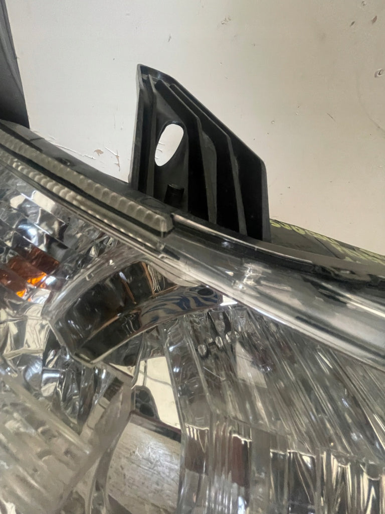 Frontscheinwerfer Mitsubishi Pajero IV 8301B330 Rechts Scheinwerfer Headlight SCH7554509792dq