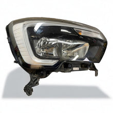 Laden Sie das Bild in den Galerie-Viewer, Frontscheinwerfer Renault Master 260105567R Halogen Rechts Headlight