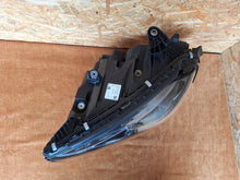 Laden Sie das Bild in den Galerie-Viewer, Frontscheinwerfer Mercedes-Benz A2149064102 LED Links Scheinwerfer Headlight SCH8486721860tu
