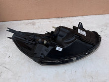 Load image into Gallery viewer, Frontscheinwerfer Renault Clio 260608367R Links Scheinwerfer Headlight SCH2473873063dr