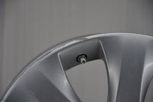 Load image into Gallery viewer, 1x Alufelge 16 Zoll 6.5" 5x105 39ET Glanz Silber 13376018 Opel Rim Wheel FEL5049057281na