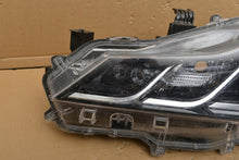 Laden Sie das Bild in den Galerie-Viewer, Frontscheinwerfer Toyota Corolla 81150-02T31-00 LED Links Scheinwerfer Headlight SCH2184238726hc