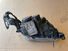 Laden Sie das Bild in den Galerie-Viewer, Frontscheinwerfer Saab 95 9-5 89008300 Xenon Links Scheinwerfer Headlight
