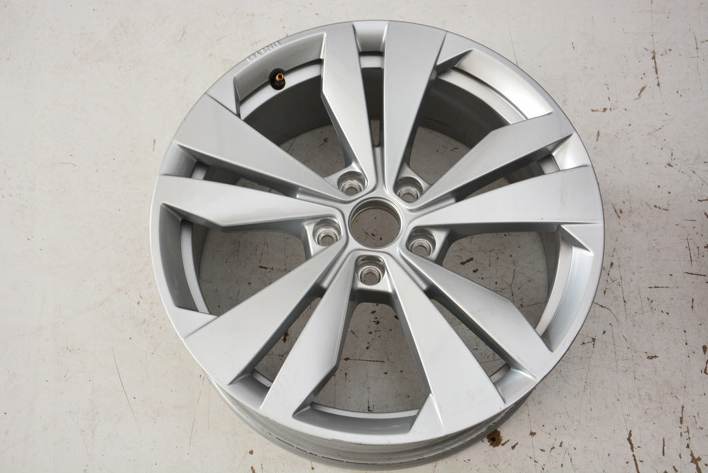 1x Alufelge 18 Zoll 7.5" 5x112 50ET Glanz Silber 10A071498 Vw Rim Wheel FEL5489522021vk