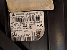 Laden Sie das Bild in den Galerie-Viewer, Frontscheinwerfer Mercedes-Benz W205 030128423406 Rechts Scheinwerfer Headlight SCH5282300633ak