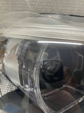 Laden Sie das Bild in den Galerie-Viewer, Frontscheinwerfer BMW X1 F48 7495004-07 LED Rechts Scheinwerfer Headlight SCH1525333548ty