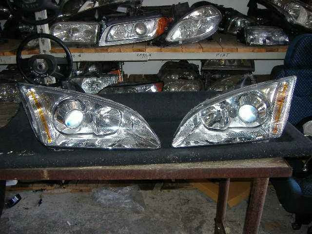 Frontscheinwerfer Ford Focus Xenon Ein Stück (Rechts oder Links) Headlight