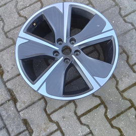 1x Alufelge 18 Zoll 8.0