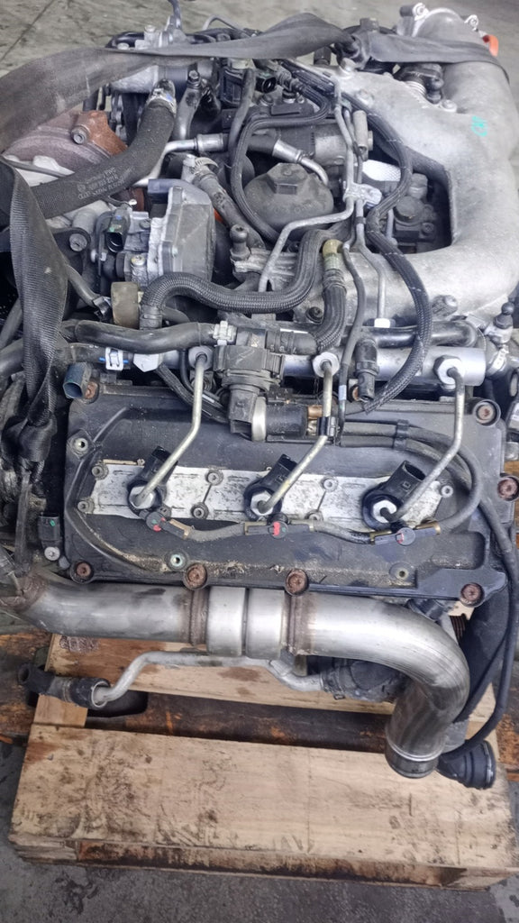 Motor Audi VW A5 A4 CAP 3.0 TDI 240PS 176kW Diesel Engine Unkomplett