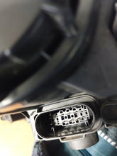 Load image into Gallery viewer, Frontscheinwerfer Audi A3 8V0941006 Xenon Rechts Scheinwerfer Headlight