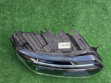 Laden Sie das Bild in den Galerie-Viewer, Frontscheinwerfer Dacia Duster 260101613R LED Rechts Scheinwerfer Headlight SCH1732994075xb