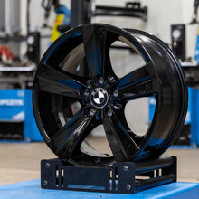 Laden Sie das Bild in den Galerie-Viewer, 4x Alufelge 18 Zoll 8.0" 5x120 34ET Glanz Silber BMW E46 E91 F30 E90 E92 F31 FEL8350443174cc