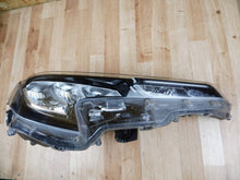 Laden Sie das Bild in den Galerie-Viewer, Frontscheinwerfer Toyota Corolla 81110-02S60 LED Rechts Scheinwerfer Headlight SCH2309568692hl