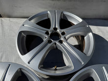 Load image into Gallery viewer, 1x Alufelge 17 Zoll 7.5&quot; 5x112 40ET Glanz Silber A2134011200 Mercedes-Benz