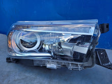 Laden Sie das Bild in den Galerie-Viewer, Frontscheinwerfer Toyota Hilux OK-56 0K-56 LED Rechts Scheinwerfer Headlight SCH9119581969os