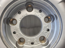 Load image into Gallery viewer, 1x Alufelge 15 Zoll 7.0&quot; 5x120 22ET Glanz Silber 675176313 BMW 5 E39 Rim Wheel
