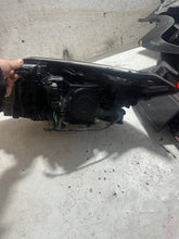 Laden Sie das Bild in den Galerie-Viewer, Frontscheinwerfer Renault Laguna III 260107534R Rechts Scheinwerfer Headlight SCH1912679802zr
