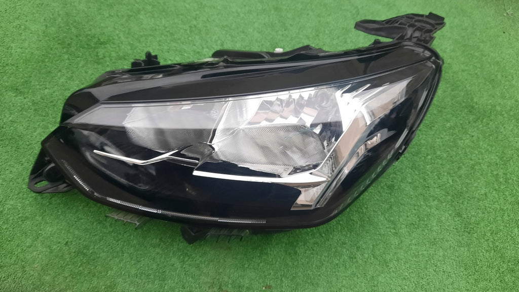 Frontscheinwerfer Peugeot 208 9823194080 73282039 Links Scheinwerfer Headlight