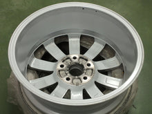 Load image into Gallery viewer, 1x Alufelge 17 Zoll 6.5" 5x112 52ET Glanz Silber 5TA601025 Vw Rim Wheel FEL6251350141uz