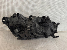 Load image into Gallery viewer, Frontscheinwerfer Skoda Octavia IV 5E4941015A Full LED Links Headlight SCH2674821498mp