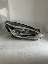 Laden Sie das Bild in den Galerie-Viewer, Frontscheinwerfer Ford Fiesta I H1BB-13W029-CE Rechts Scheinwerfer Headlight SCH2619441864pi